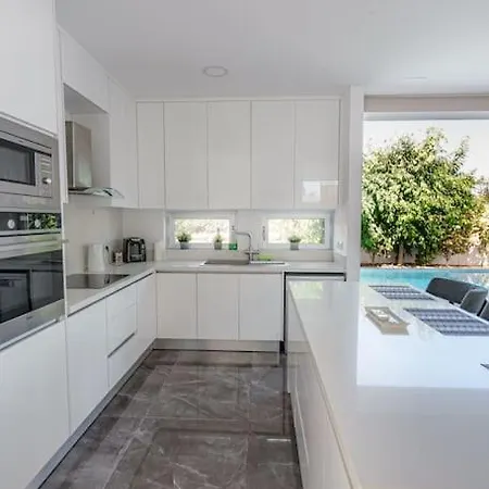 Hubstay - The Royal Palace Lux Private Pool Villa Protaras