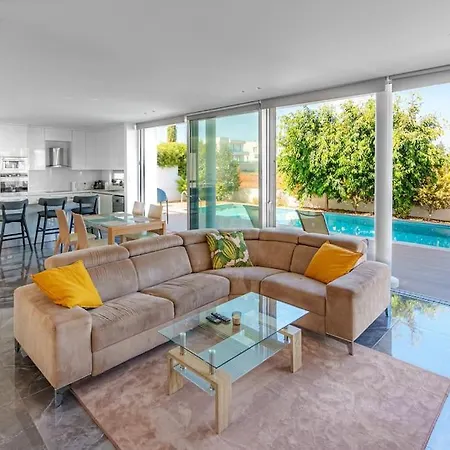 Hubstay - The Royal Palace Lux Private Pool * Protaras