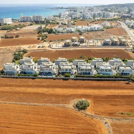 Hubstay - The Royal Palace Lux Private Pool Willa Protaras