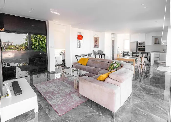 Вилла Hubstay - The Royal Palace Lux Private Pool Протарас