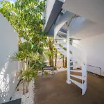 Hubstay - The Royal Palace Lux Private Pool *