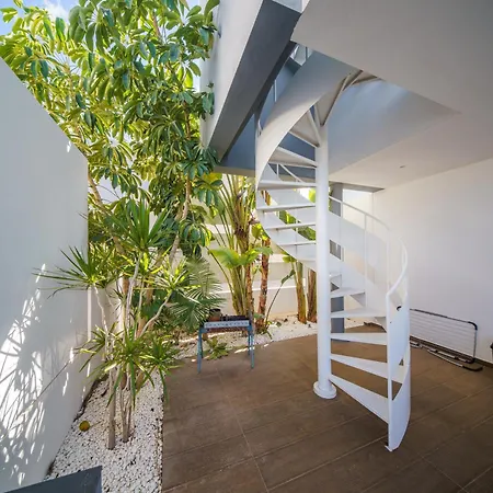 Hubstay - The Royal Palace Lux Private Pool *