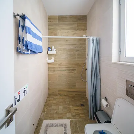 Hubstay - The Royal Palace Lux Private Pool * بروتاراس