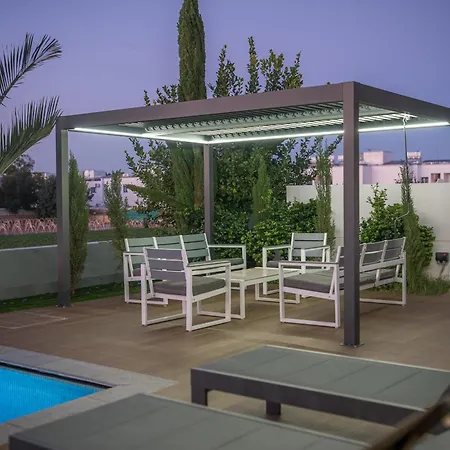 Hubstay - The Royal Palace Lux Private Pool فيلة *