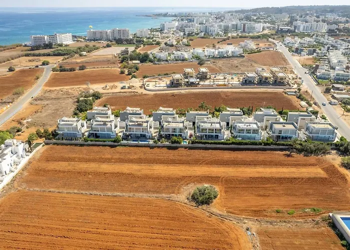 Hubstay - The Royal Palace Lux Private Pool Villa Protaras